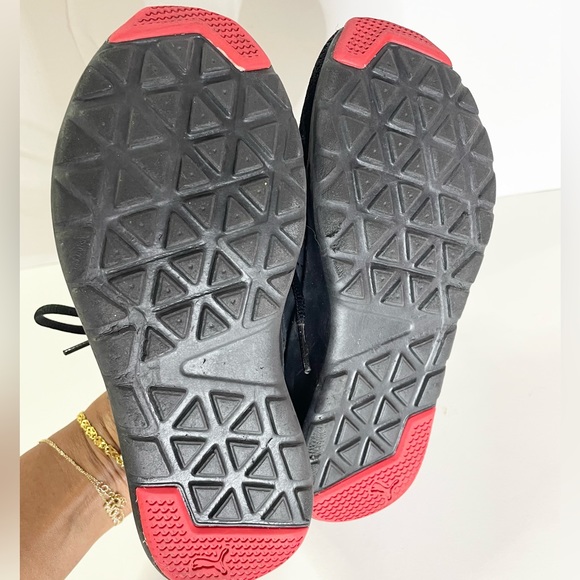 Puma Sneakers! - Picture 5 of 7